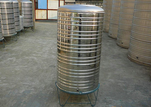 家用不銹鋼水箱購買指南:選擇合適的容量保障家庭用水需求