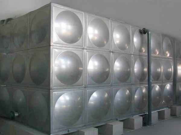 如何保證臨汾不銹鋼水箱水泥底座的質量和耐久性？